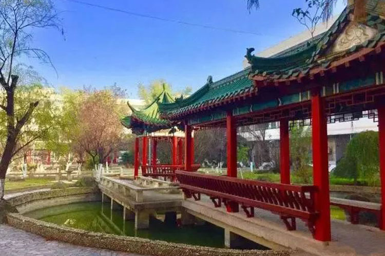 黄冈职业技术学院拓展基地