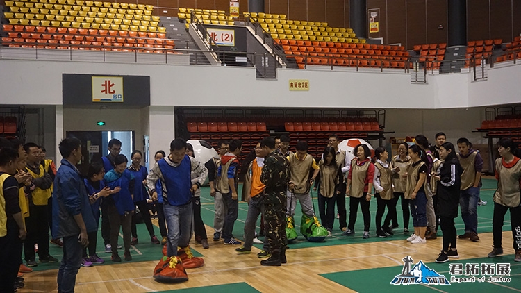 武汉万达院线武钢体育馆趣味运动会