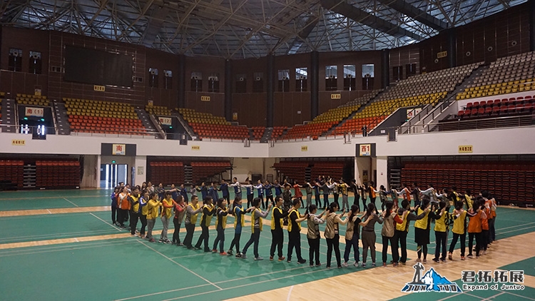 武汉万达院线武钢体育馆趣味运动会